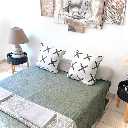 Appartement Calme Au Coeur De La Bastide St-Louis Carcassonne Luaran gambar