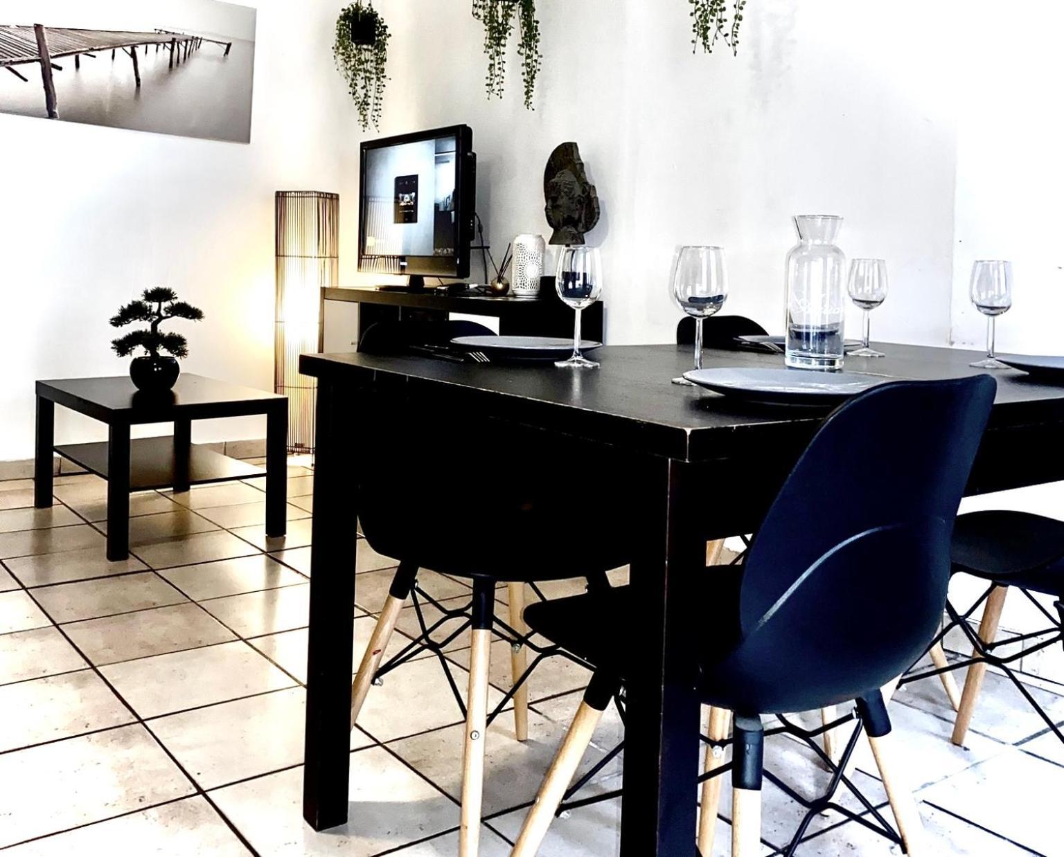 Appartement Calme Au Coeur De La Bastide St-Louis Carcassonne Luaran gambar