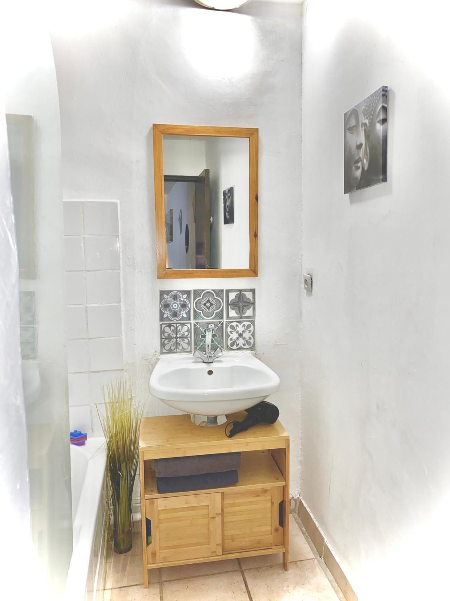 Appartement Calme Au Coeur De La Bastide St-Louis Carcassonne Luaran gambar